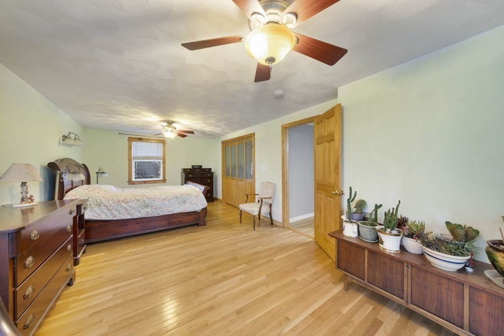 13 Elmtree Road Billerica, MA 01821 - Photo 10 of 36