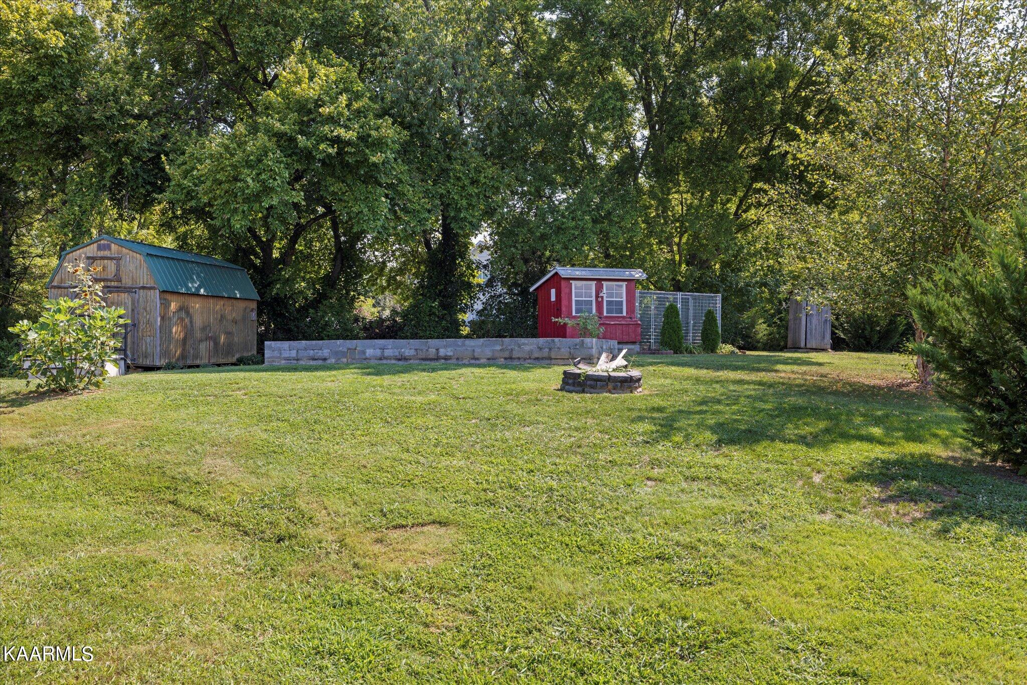1384 Middle Creek Road Sevierville, TN 37862 - Photo 22 of 37 04-IMG_0131
