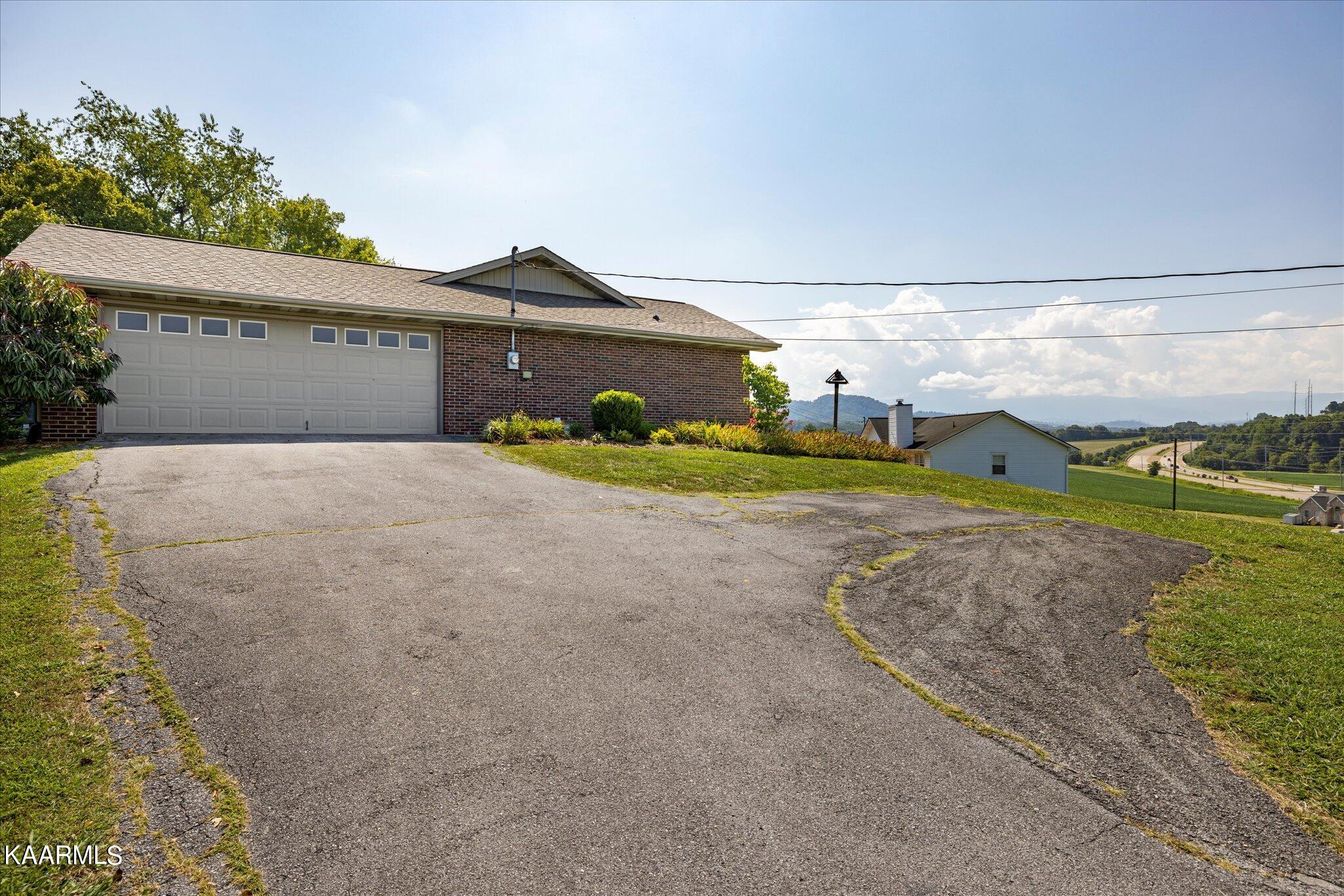 1384 Middle Creek Road Sevierville, TN 37862 - Photo 28 of 37 03-IMG_0169