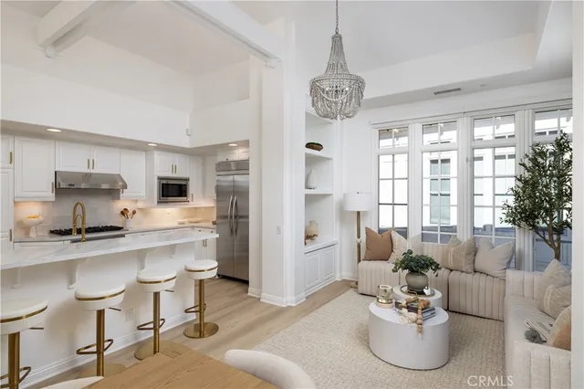 $2,495,000 | 2545 Bungalow Place, Corona del Mar, CA 92625