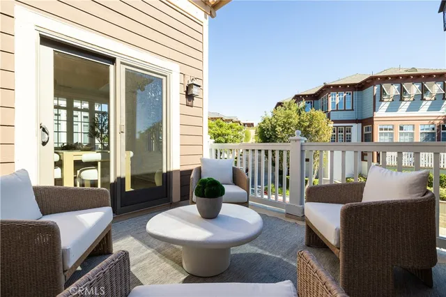 $2,495,000 | 2545 Bungalow Place, Corona del Mar, CA 92625