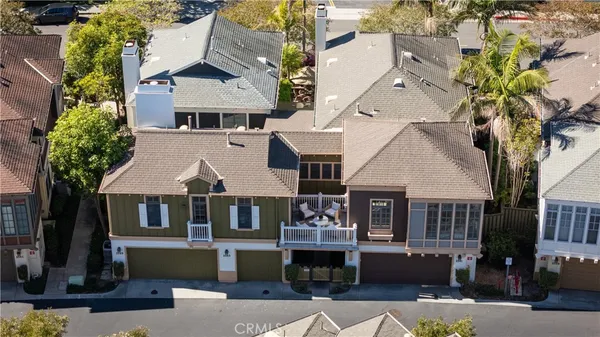 $2,375,000 | 2545 Bungalow Place, Corona del Mar, CA 92625