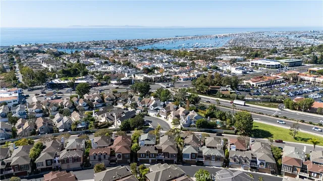 $2,495,000 | 2545 Bungalow Place, Corona del Mar, CA 92625