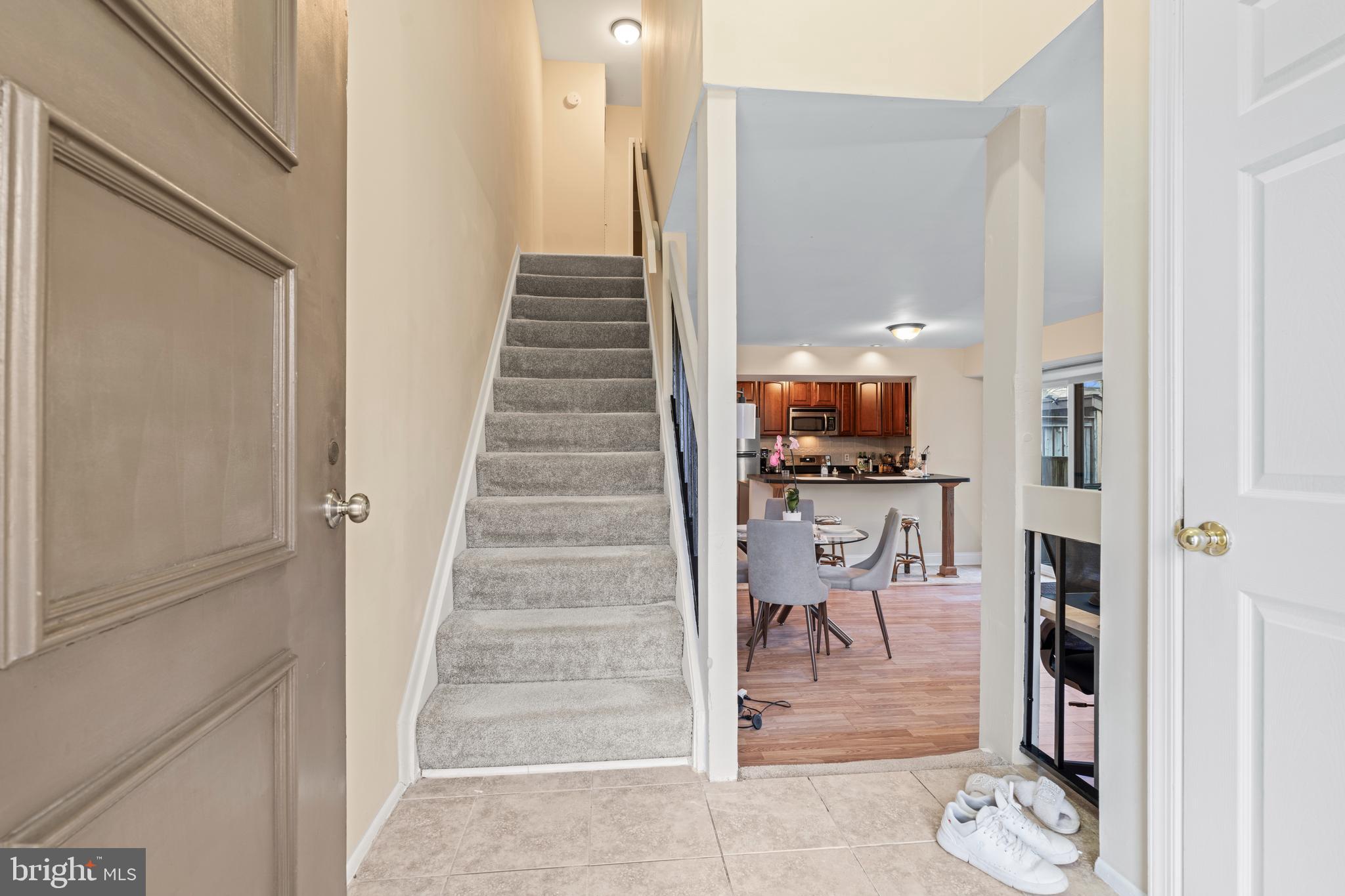 11244 Powder Run, Unit B Columbia, MD 21044 - Photo 6 of 43 Gallery Image 6