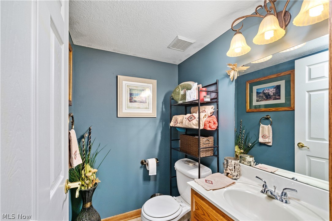 1804 Lake Heights Road Northwest Canton, OH 44708 - Photo 10 of 17 Gallery Image 10