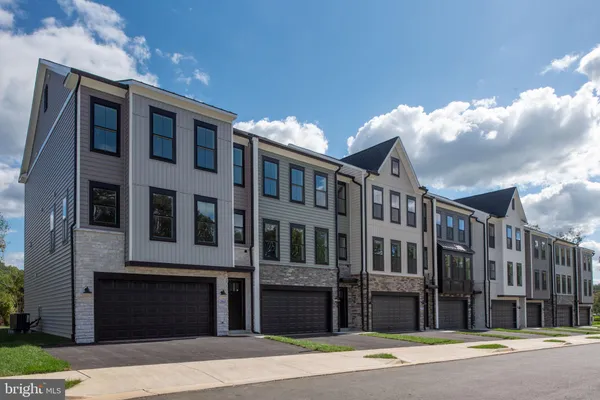 $649,000 | 350 Evermore Lane, Stafford, VA 22554