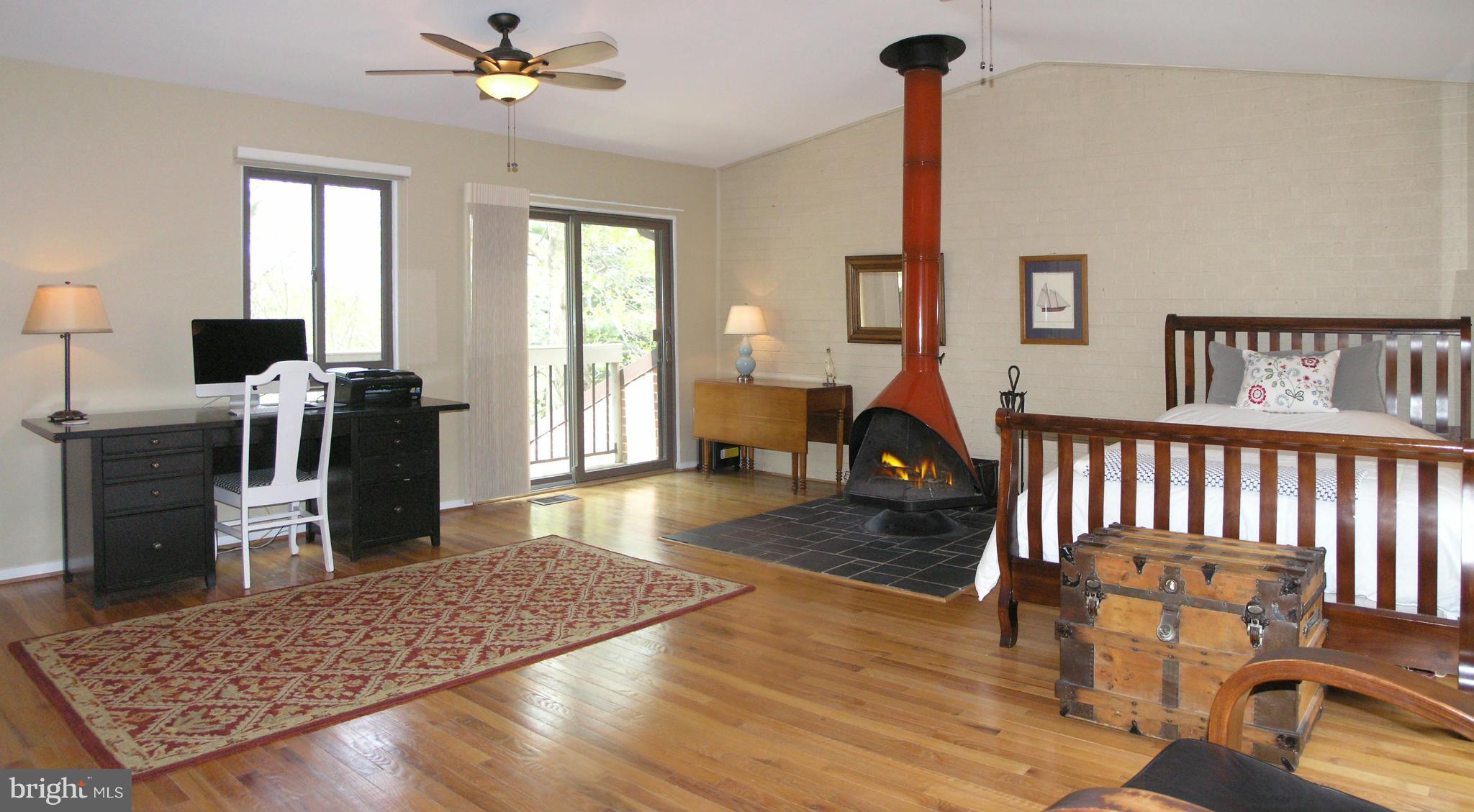 11794 Indian Ridge Road Reston, VA 20191 - Photo 23 of 28 Top-Floor Family Room