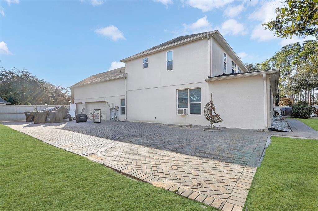 695 Longford Loop Apopka, FL 32703 - Photo 16 of 32