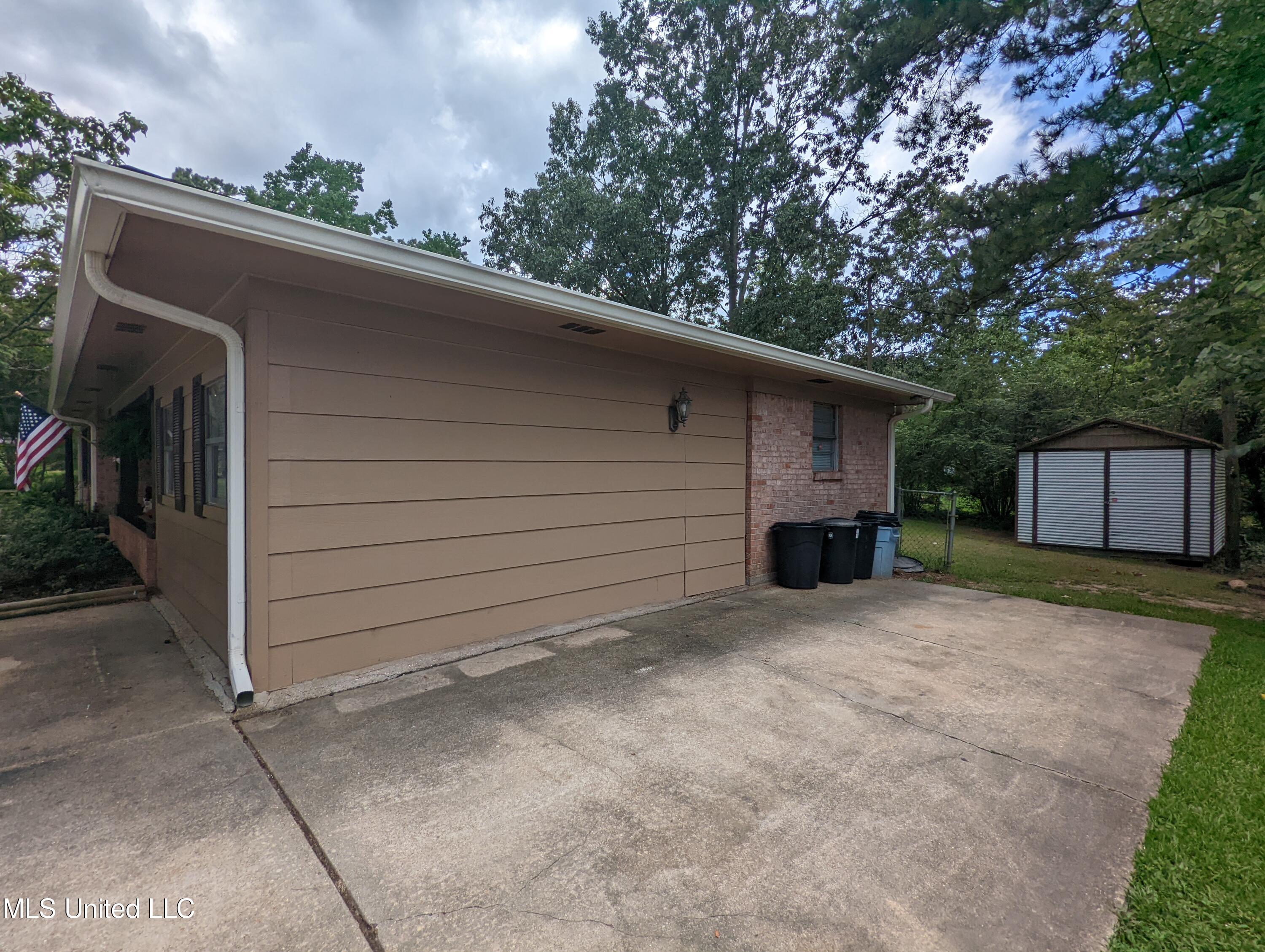 809 Roosevelt Street Forest, MS 39074 - Photo 19 of 25 PXL_20220801_164627019
