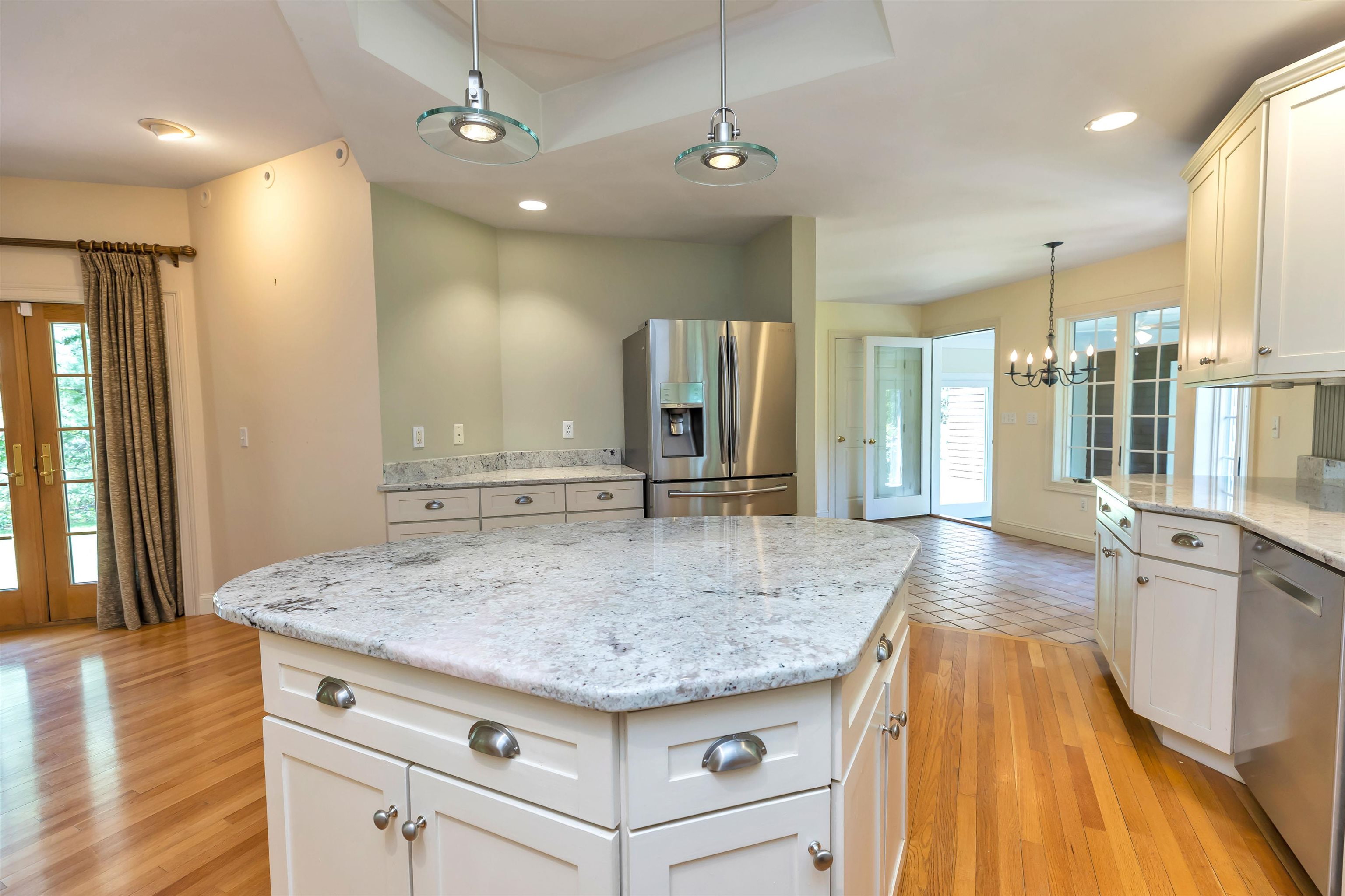 95 North Pepperell Road Hollis, NH 03049 - Photo 7 of 40