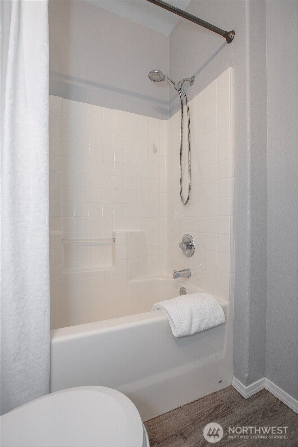 1975 Garry Oaks Avenue, Unit C DuPont, WA 98327 - Photo 13 of 31