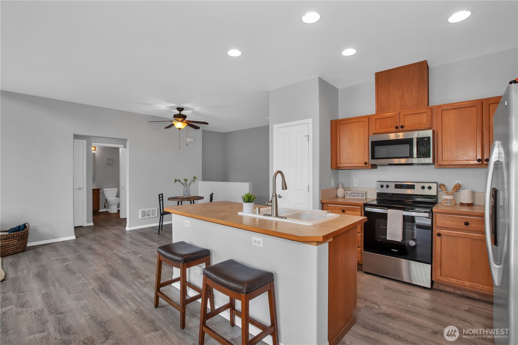 1975 Garry Oaks Avenue, Unit C DuPont, WA 98327 - Photo 14 of 31