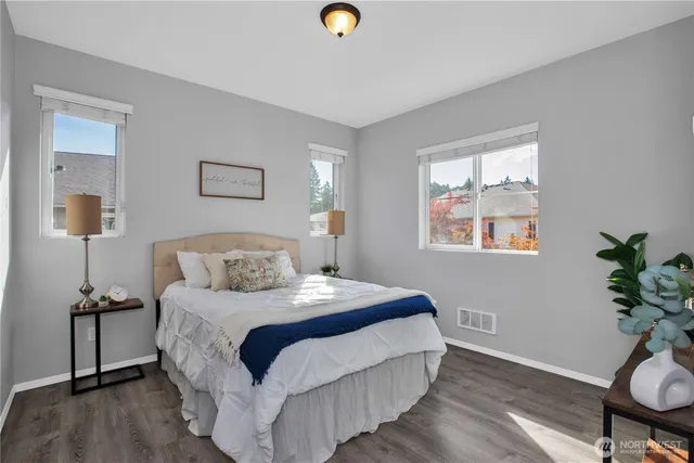 $355,000 | 1975 Garry Oaks Avenue, Unit C, DuPont, WA 98327