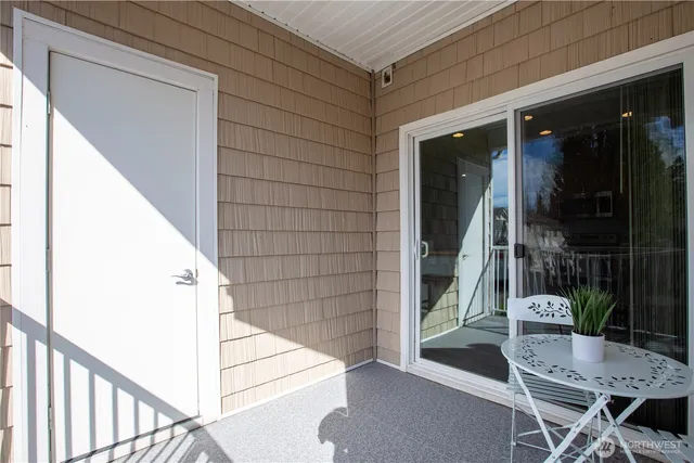 $355,000 | 1975 Garry Oaks Avenue, Unit C, DuPont, WA 98327