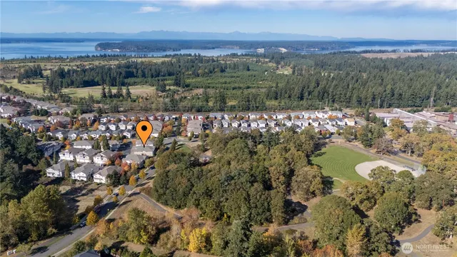 $355,000 | 1975 Garry Oaks Avenue, Unit C, DuPont, WA 98327