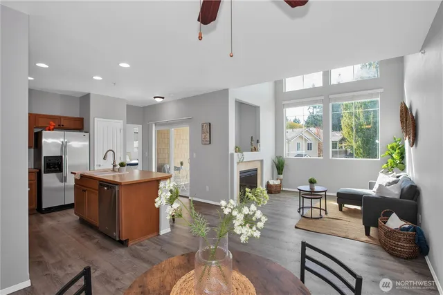 $355,000 | 1975 Garry Oaks Avenue, Unit C, DuPont, WA 98327