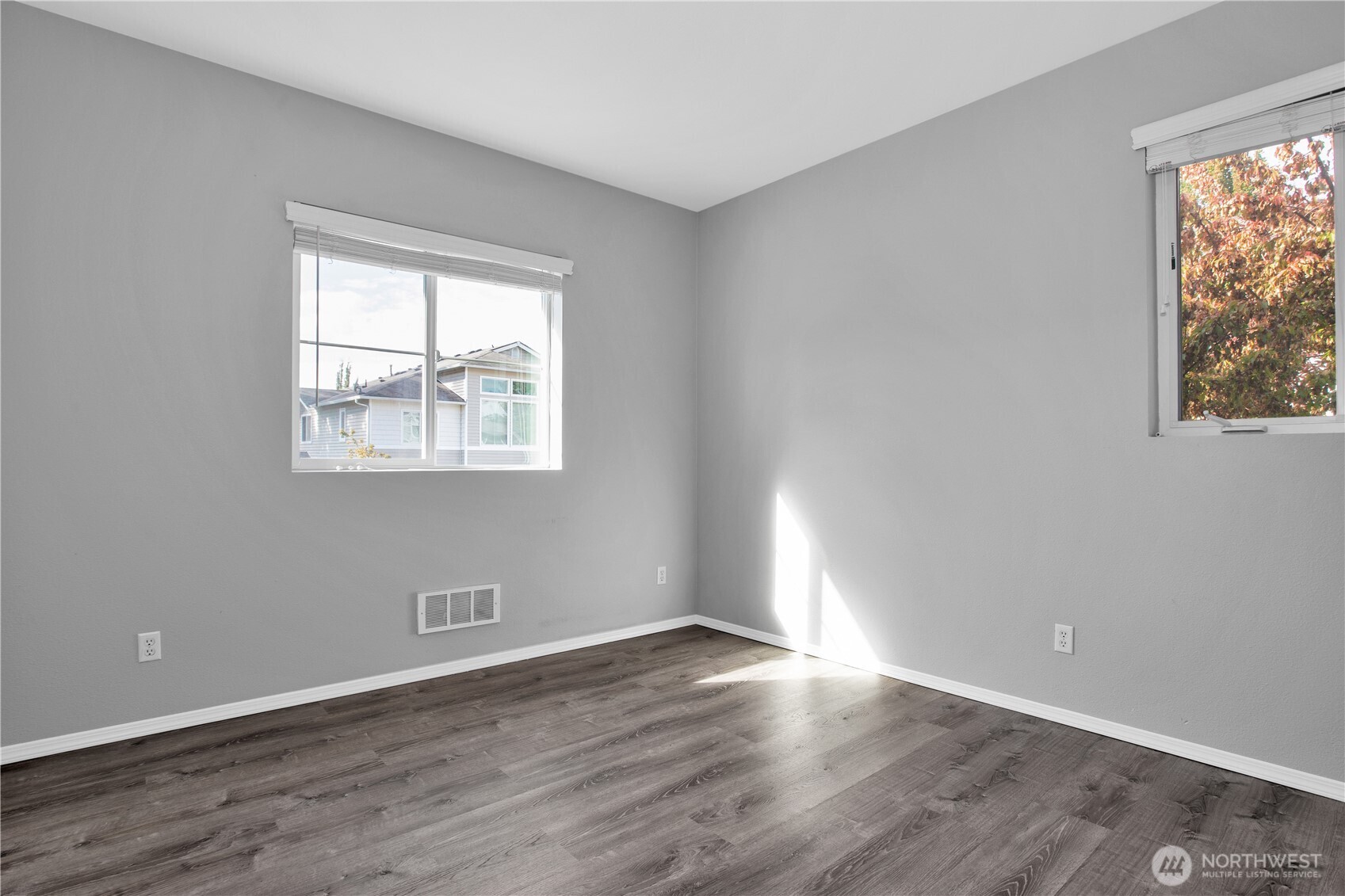 1975 Garry Oaks Avenue, Unit C DuPont, WA 98327 - Photo 9 of 31