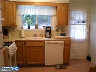 125 Whitemarsh Road Ardmore, PA 19003 - Photo 4 of 12 Kitchen