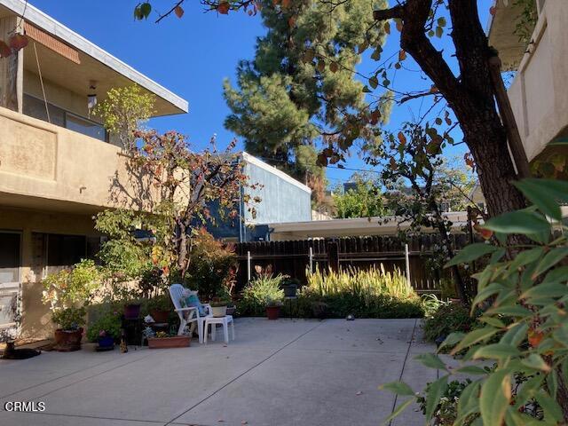 263 Ohio Street, Unit 5 Pasadena, CA 91106 - Photo 4 of 5 a view of house with a outdoor space and sitting area