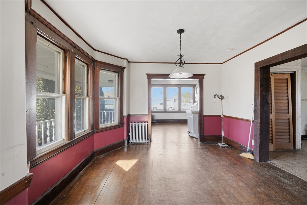 62 Talcott Avenue West Springfield, MA 01089 - Photo 11 of 34