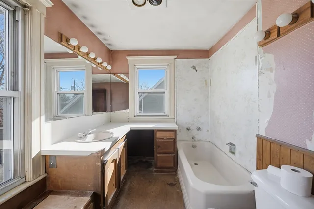 $250,000 | 62 Talcott Avenue, West Springfield, MA 01089