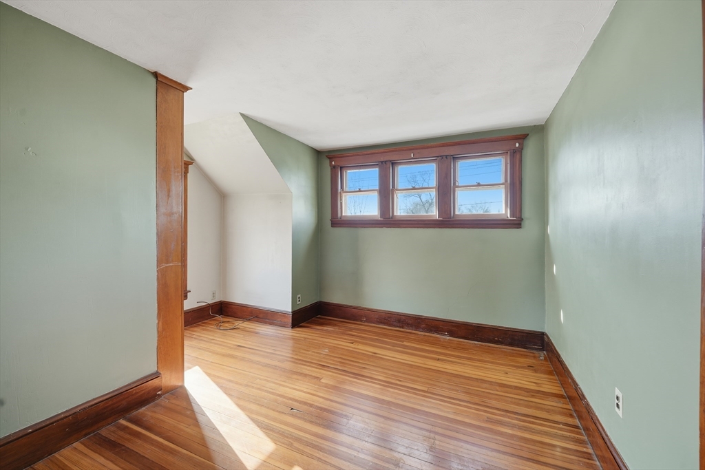 62 Talcott Avenue West Springfield, MA 01089 - Photo 21 of 34