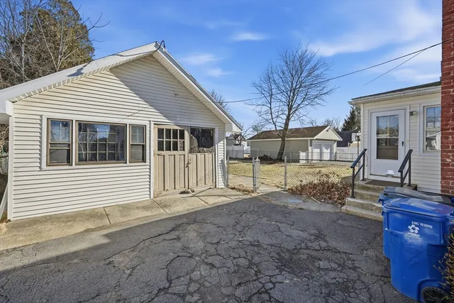 $250,000 | 62 Talcott Avenue, West Springfield, MA 01089