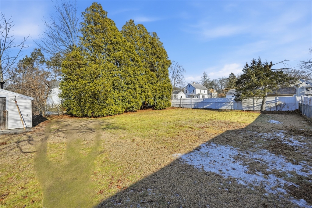 62 Talcott Avenue West Springfield, MA 01089 - Photo 31 of 34