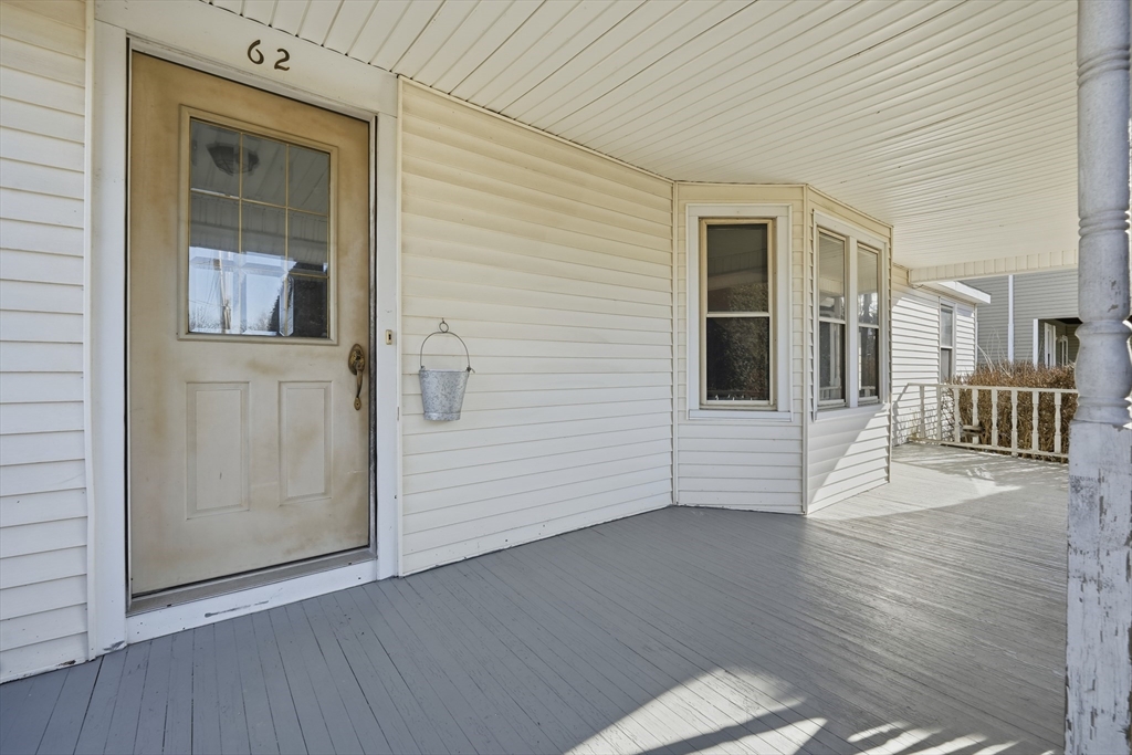 62 Talcott Avenue West Springfield, MA 01089 - Photo 4 of 34