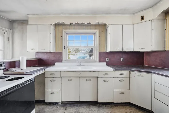 $250,000 | 62 Talcott Avenue, West Springfield, MA 01089