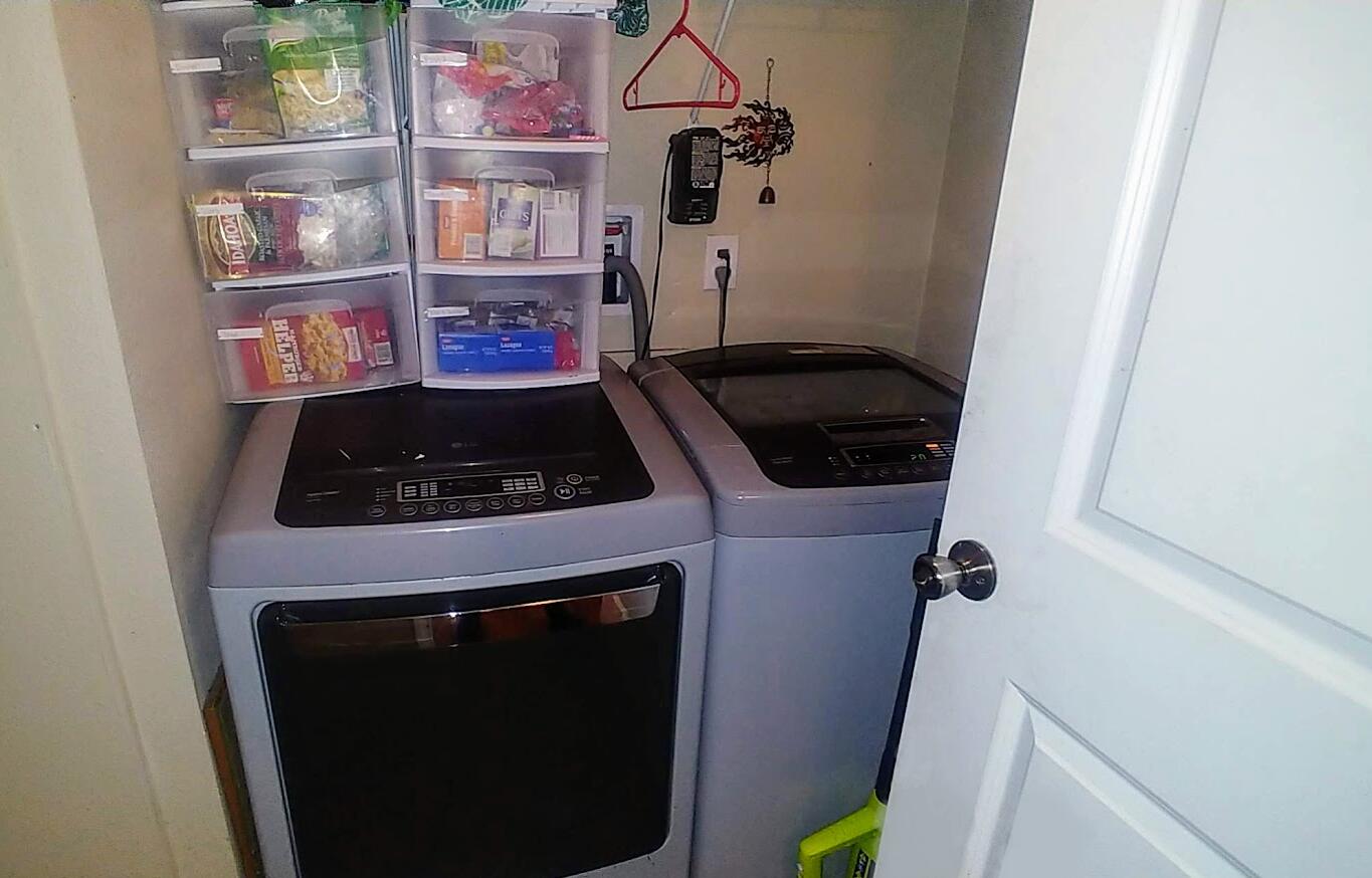 60901 Brosterhous Road, Unit 749 Bend, OR 97702 - Photo 11 of 12 Laundry