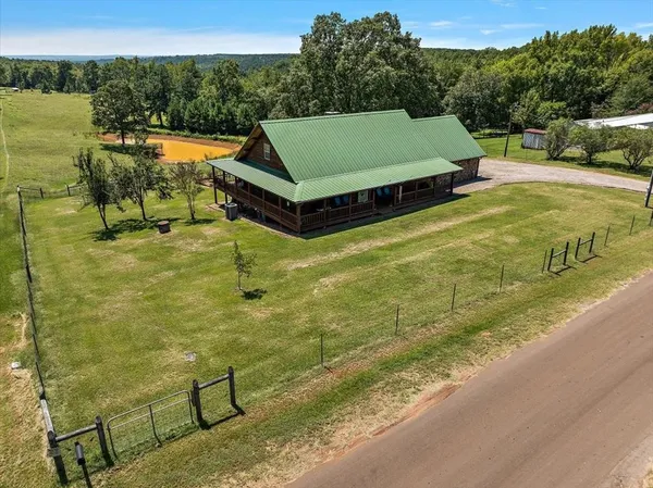 $410,000 | 2000 County Road 852, Cushing, TX 75760