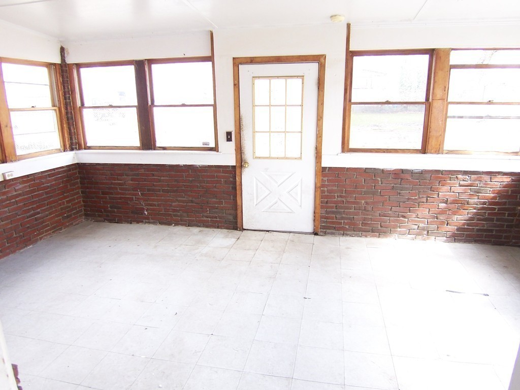 192 R Washington Street Boston, MA 02135 - Photo 5 of 21 Gallery Image 5