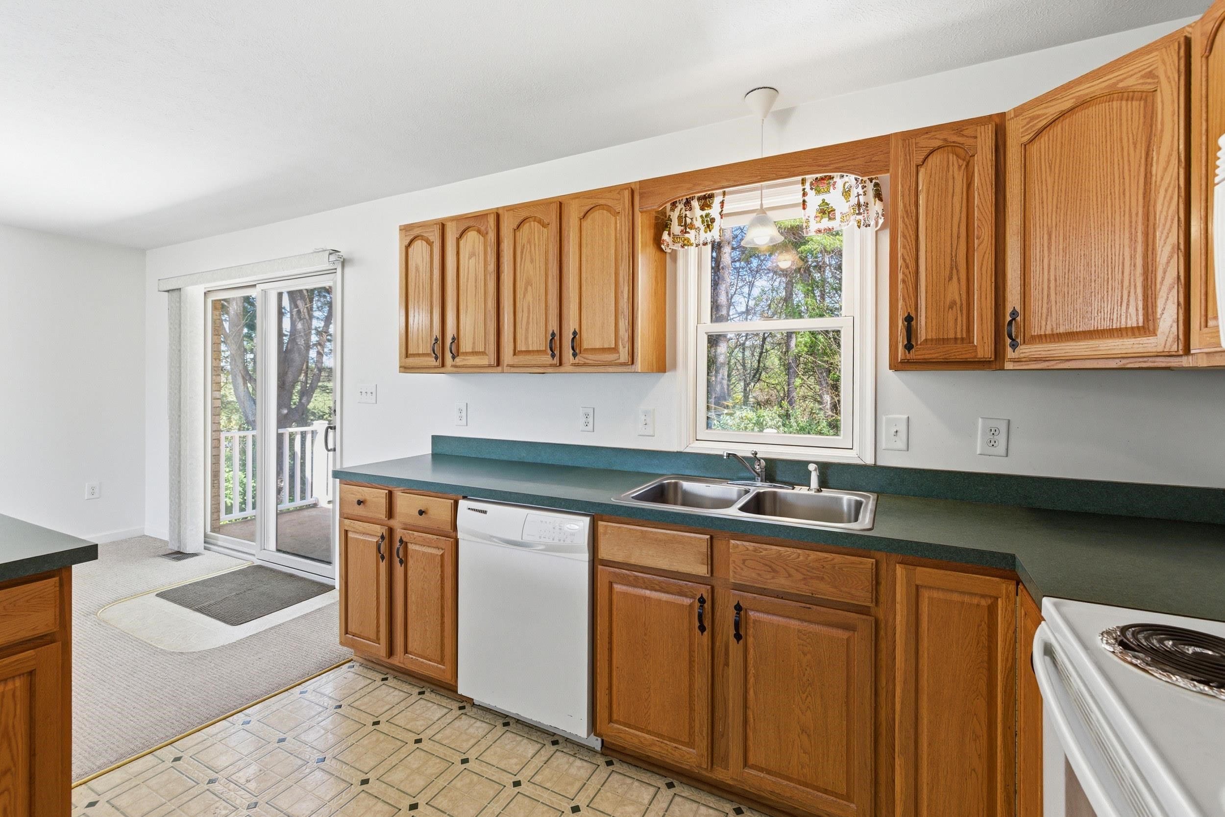 7 Blue Rdg Court Luray, VA 22835 - Photo 18 of 55 Take the party to the patio