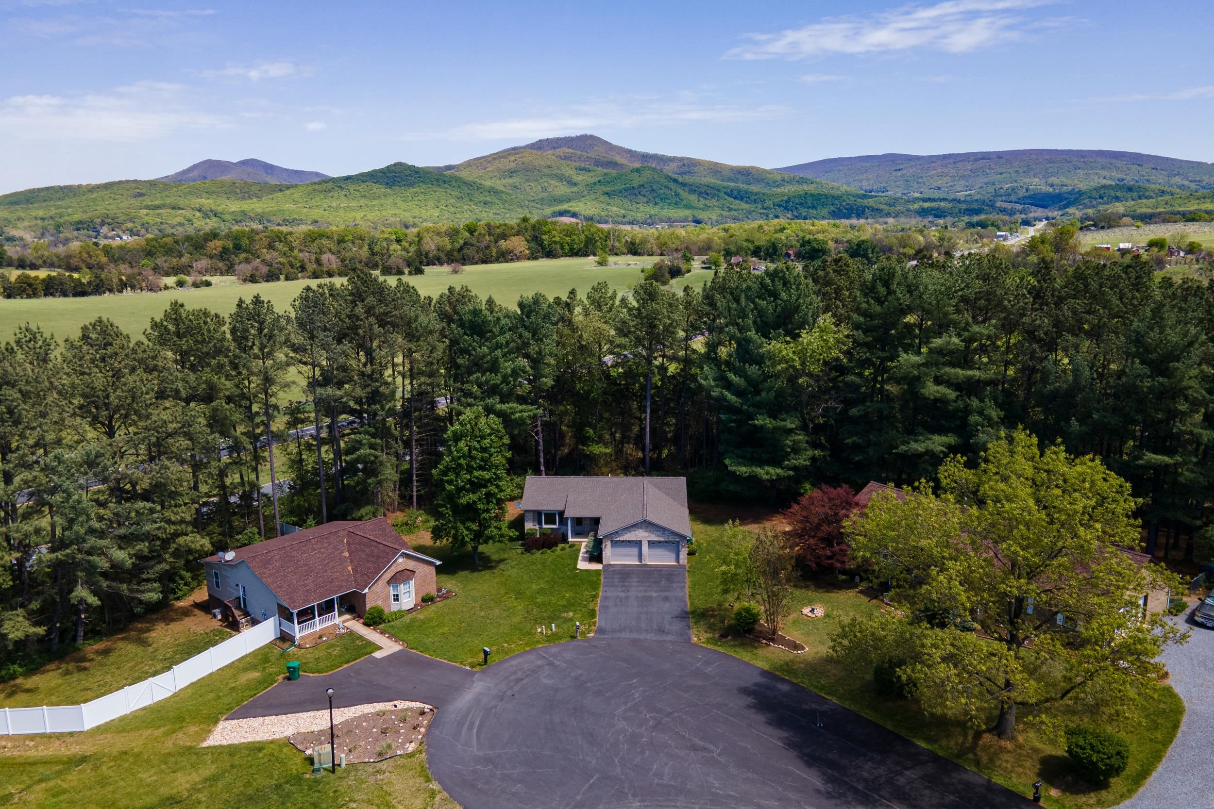 7 Blue Rdg Court Luray, VA 22835 - Photo 2 of 55 On a cul-d-sac