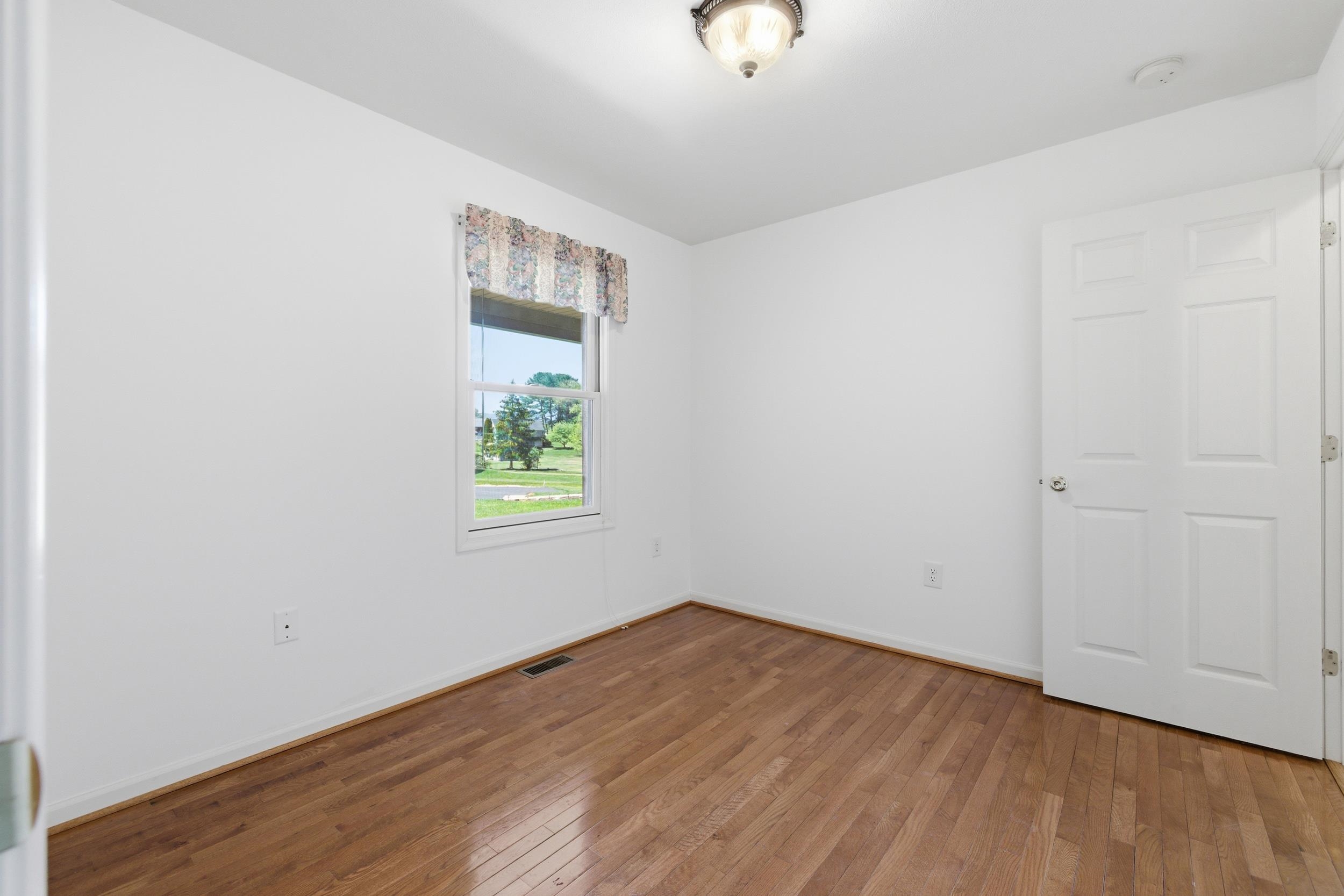 7 Blue Rdg Court Luray, VA 22835 - Photo 27 of 55 Beautiful engineered hardwd