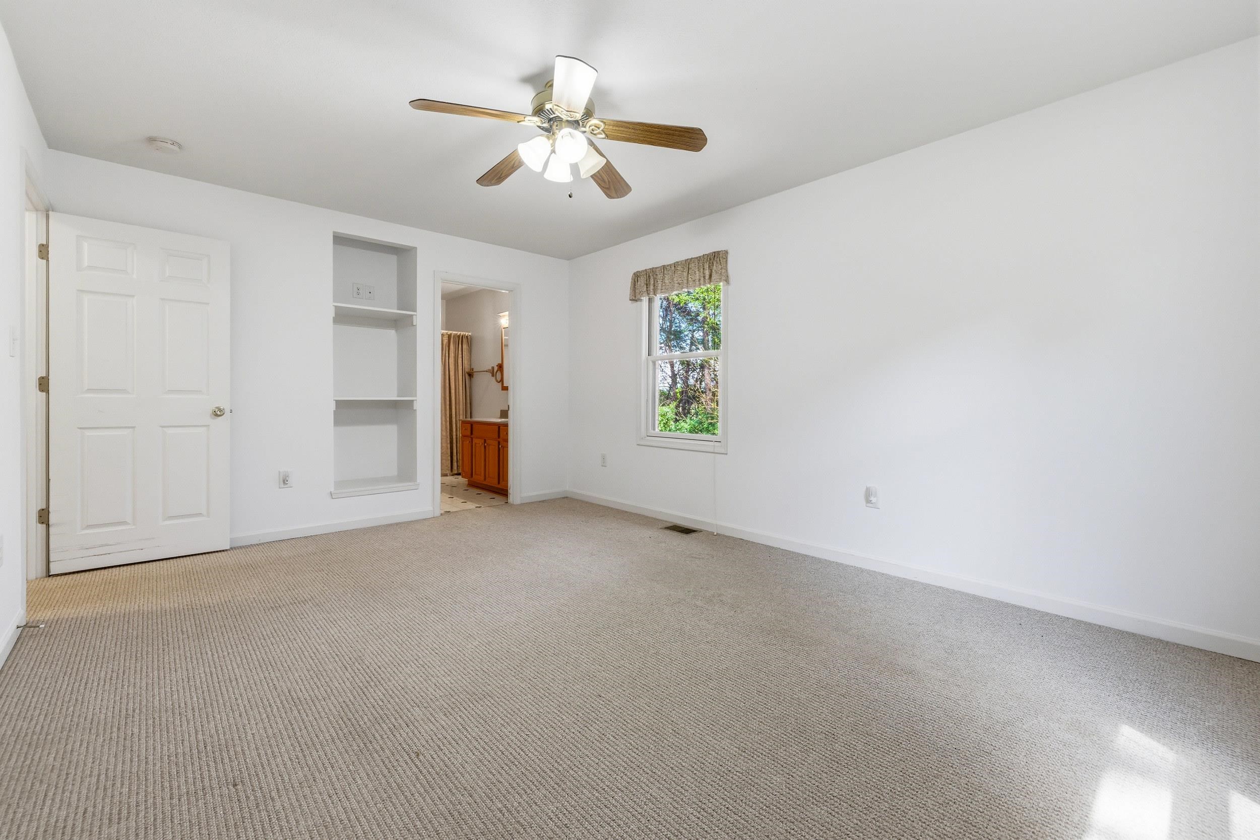 7 Blue Rdg Court Luray, VA 22835 - Photo 37 of 55 Recessed shelving