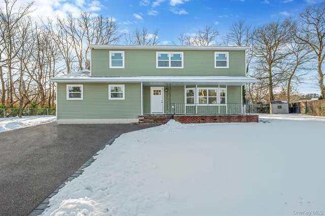$799,000 | 15 Terry Court, North Babylon, NY 11703