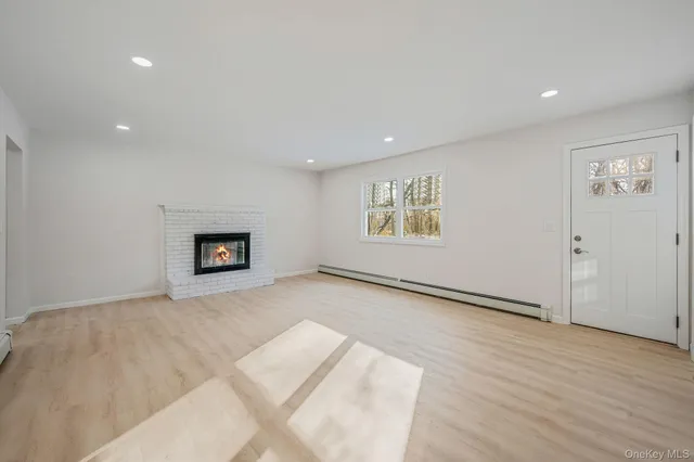 $799,000 | 15 Terry Court, North Babylon, NY 11703