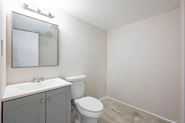 $799,000 | 15 Terry Court, North Babylon, NY 11703