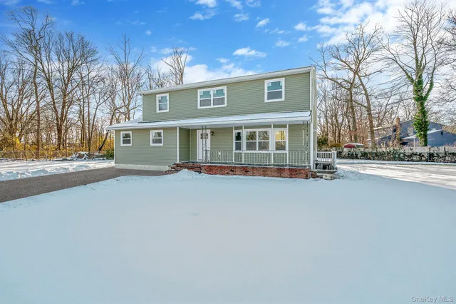 $799,000 | 15 Terry Court, North Babylon, NY 11703
