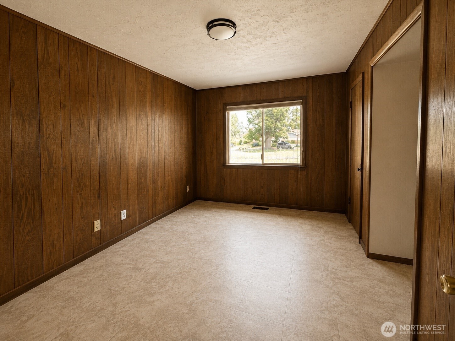 216 Caspers Street Edmonds, WA 98020 - Photo 14 of 19 Gallery Image 14