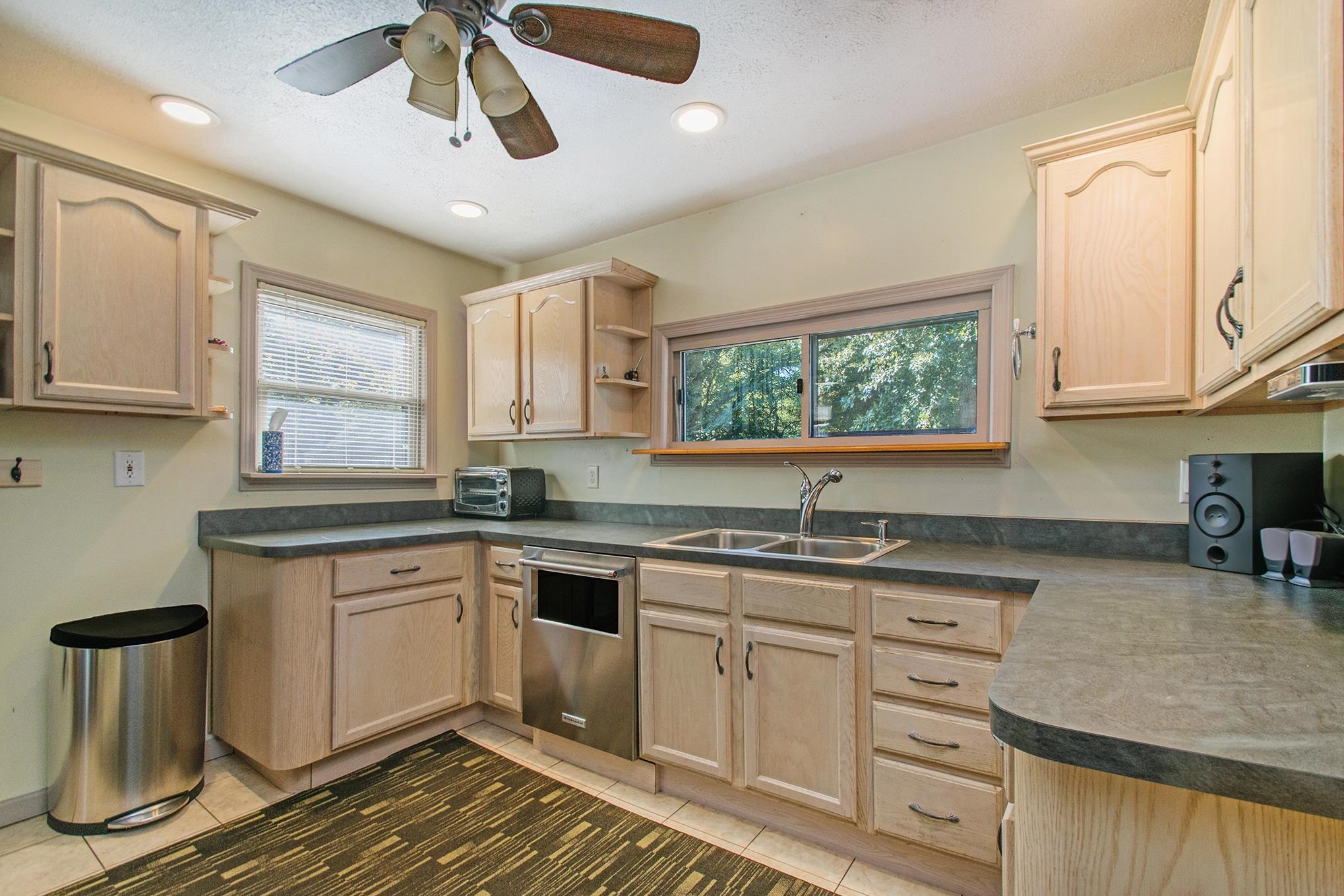 55276 Fir Road Mishawaka, IN 46545 - Photo 18 of 26 Gallery Image 18