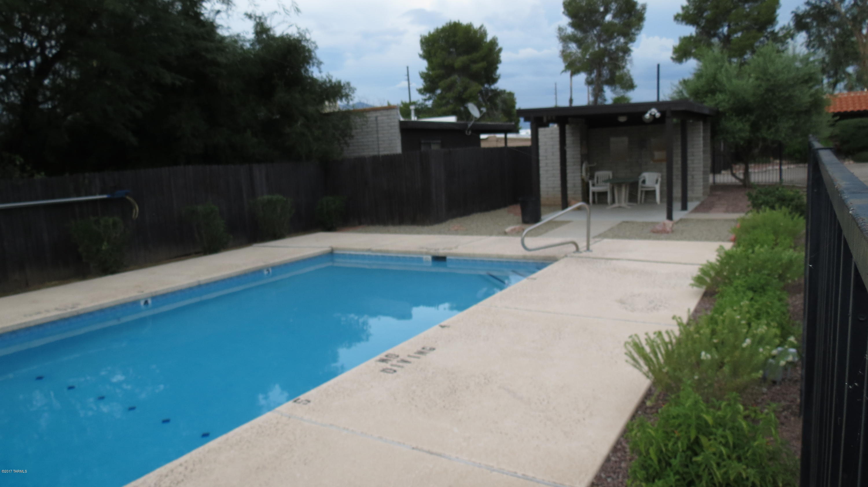 211 West Roger Road Tucson, AZ 85705 - Photo 11 of 14