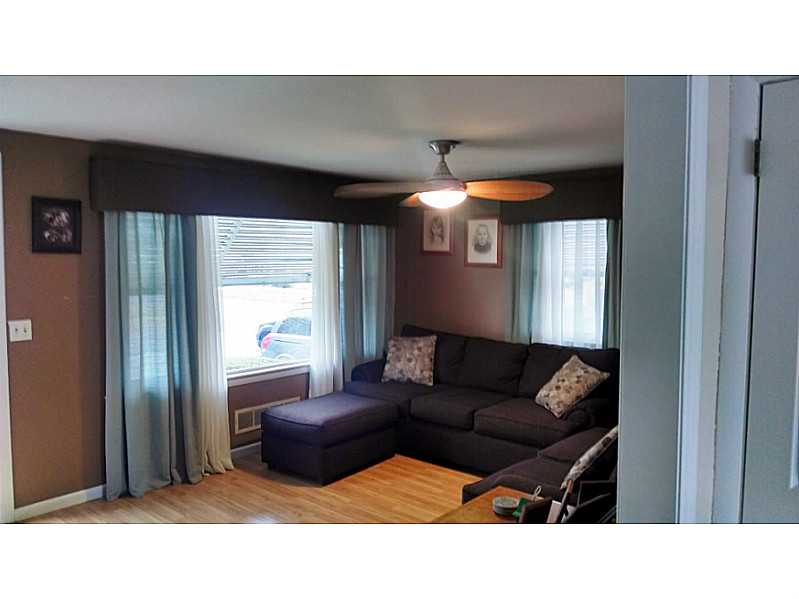 24 Harvest Road Warwick, RI 02888 - Photo 3 of 25 Living Room.