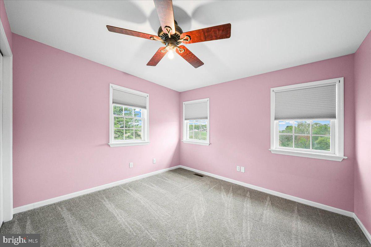 684 Waterway Road Oxford, PA 19363 - Photo 22 of 40 Bedroom