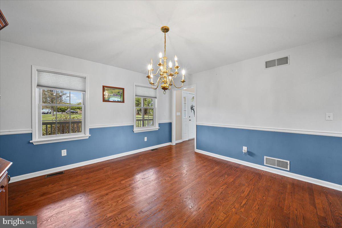684 Waterway Road Oxford, PA 19363 - Photo 7 of 40 Dining Room