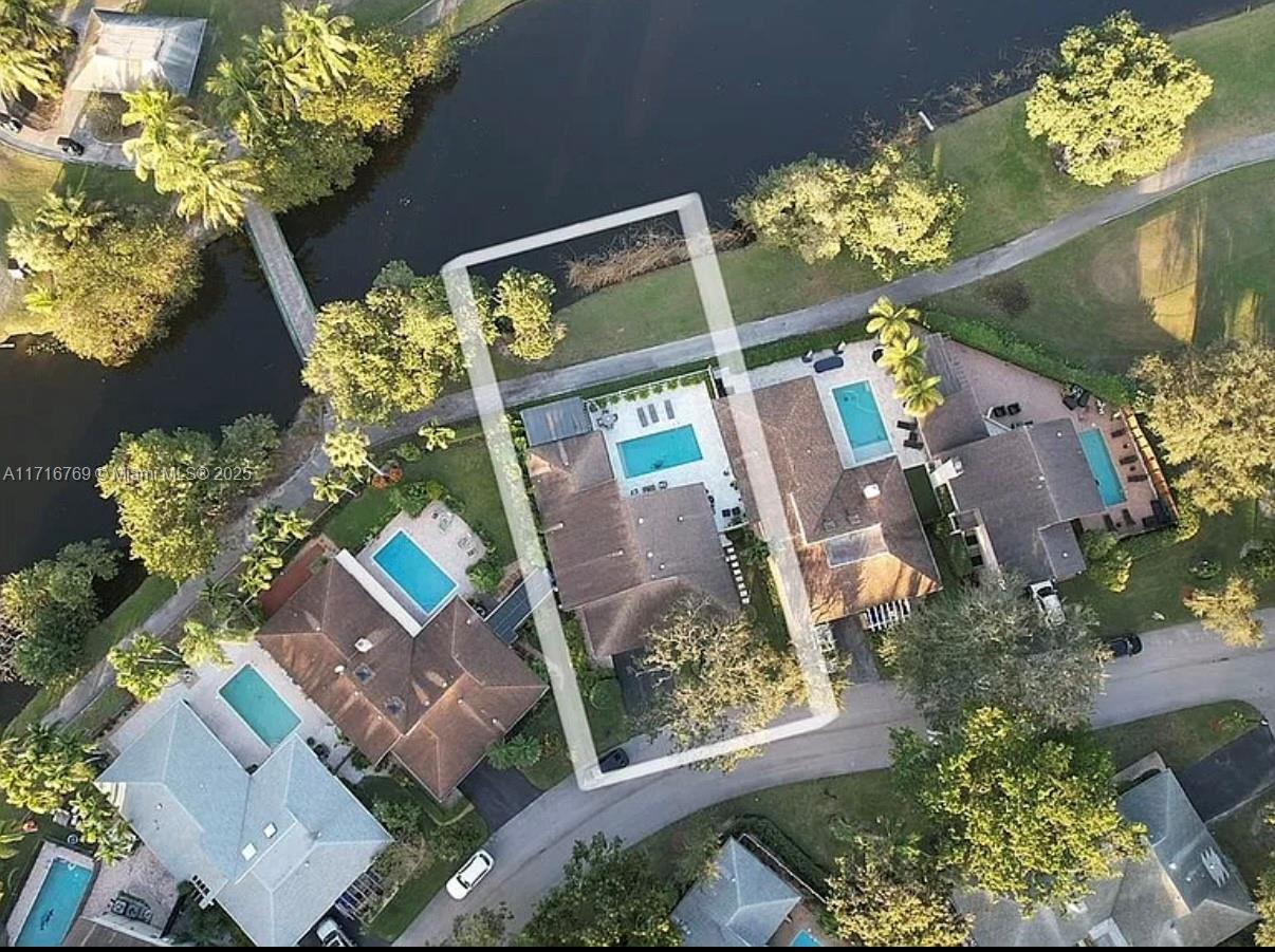 148 Greens Road Hollywood, FL 33021 - Photo 3 of 50 Gallery Image 3
