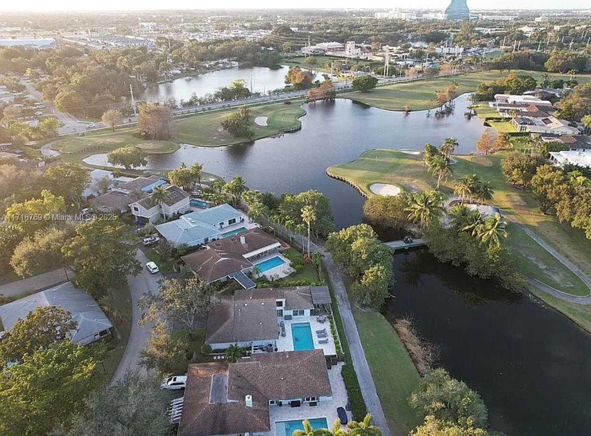 148 Greens Road Hollywood, FL 33021 - Photo 7 of 50 Gallery Image 7