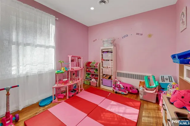 $723,777 | 745 Washington Avenue, Washington Township, NJ 07676